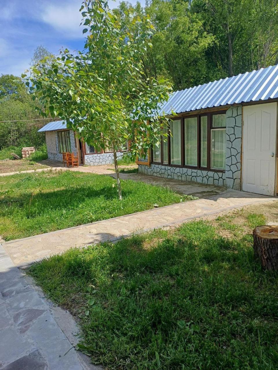 Basuta Guesthouse Kapan 外观 照片